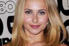 Hayden Panettiere hairstyle made possible with the help of hair extensions.